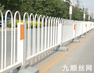 焊接式护栏1.jpg